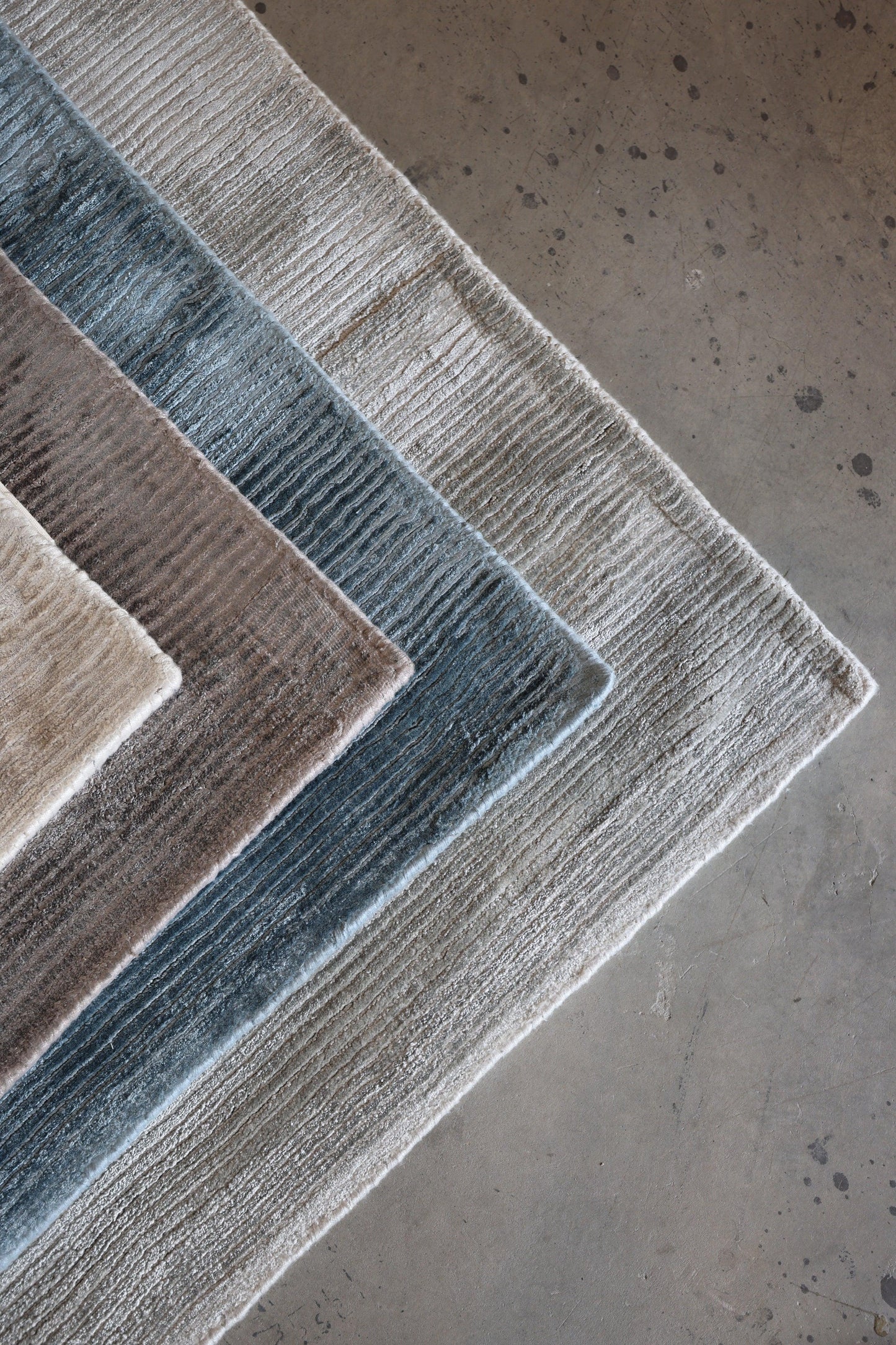 4*6m Stokes (Grey) - Cotton Silk & Handloom Carpet - Zuma UAE