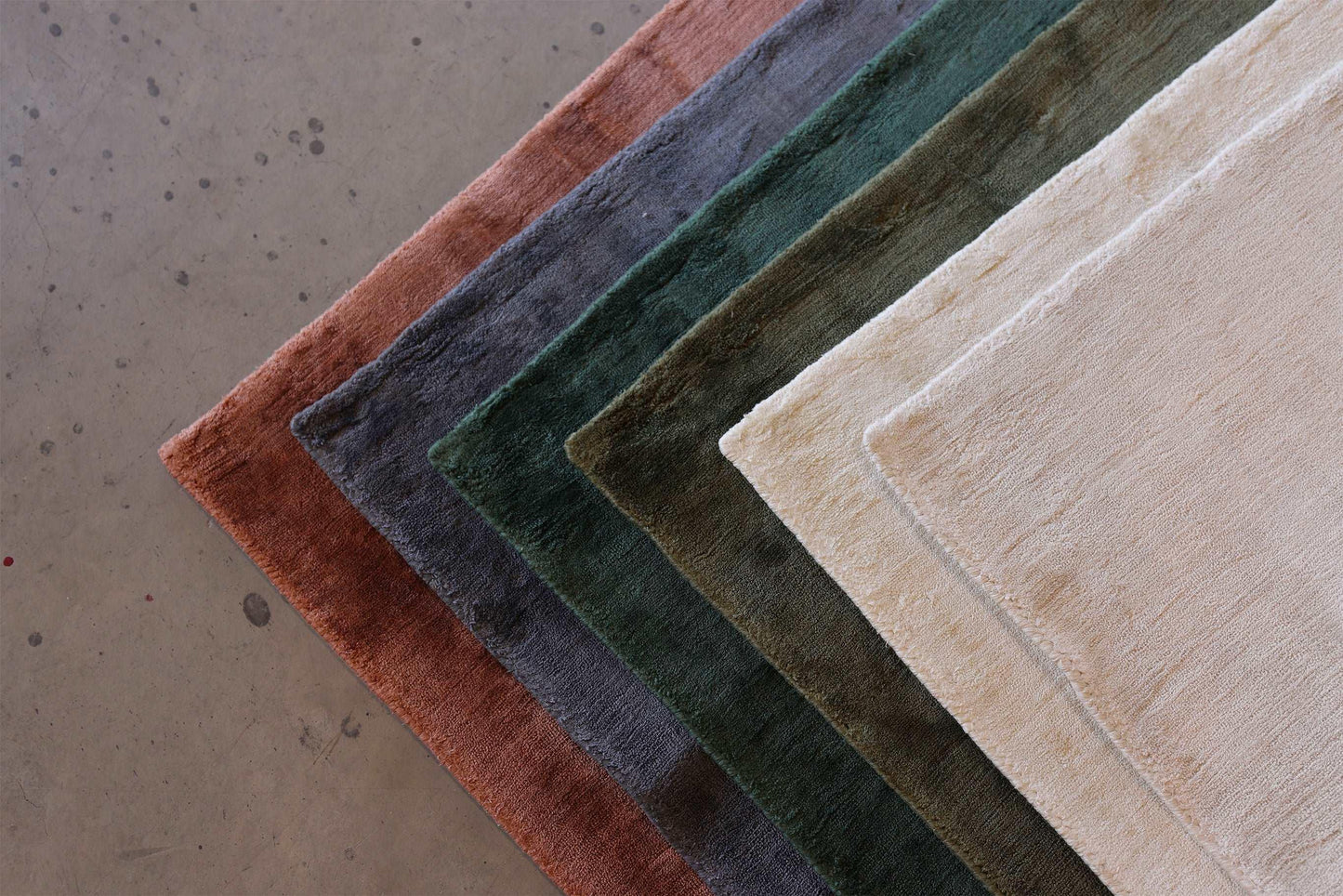 2.5*3m Fine Loom Collection - Cotton Silk & Fineloom Carpet - Zuma UAE