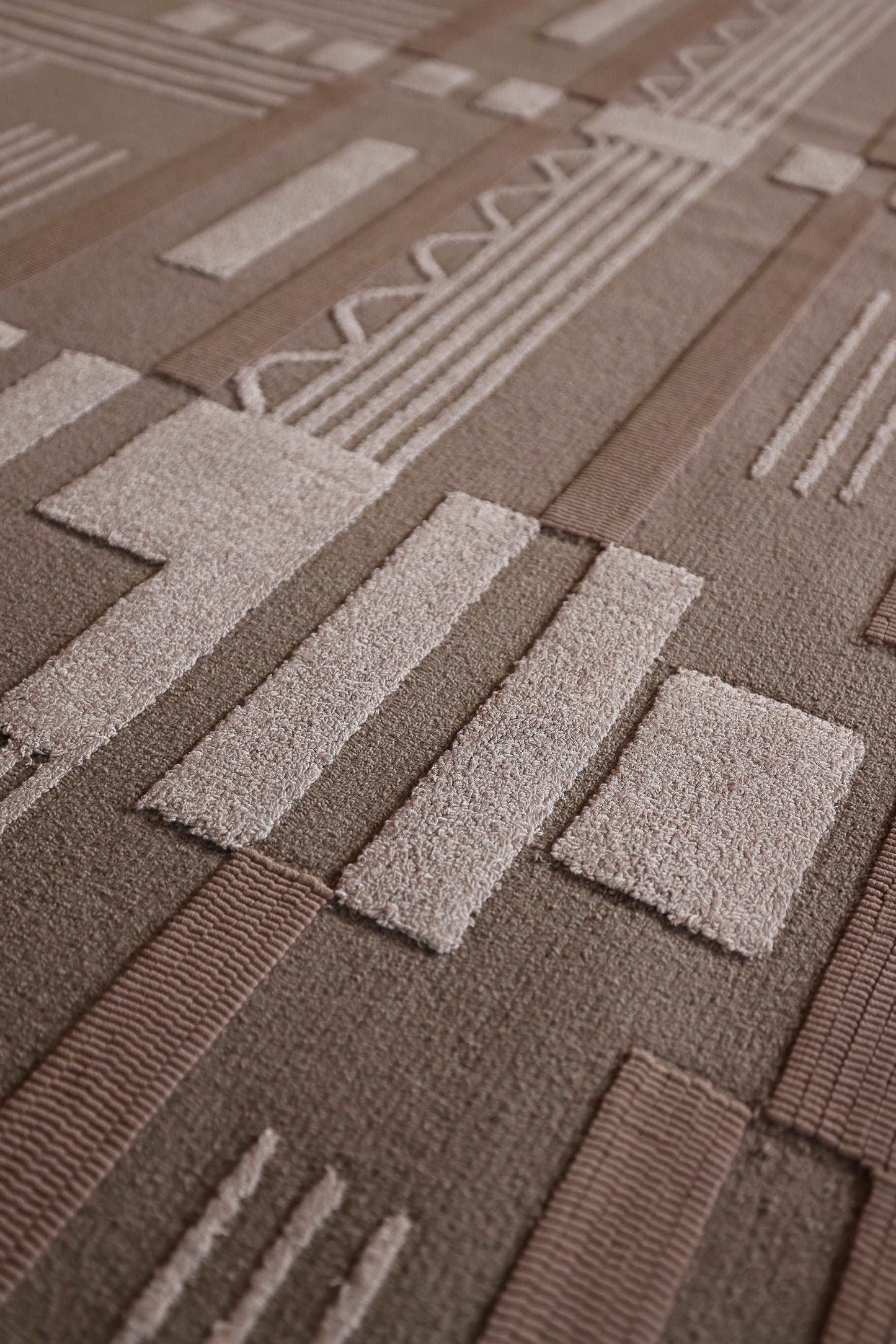 Louis (Brown) Carpet - Hand Carded Semi worsted New Zealand Wool, New Zealand and Polished Cotton Silk - Zuma UAE