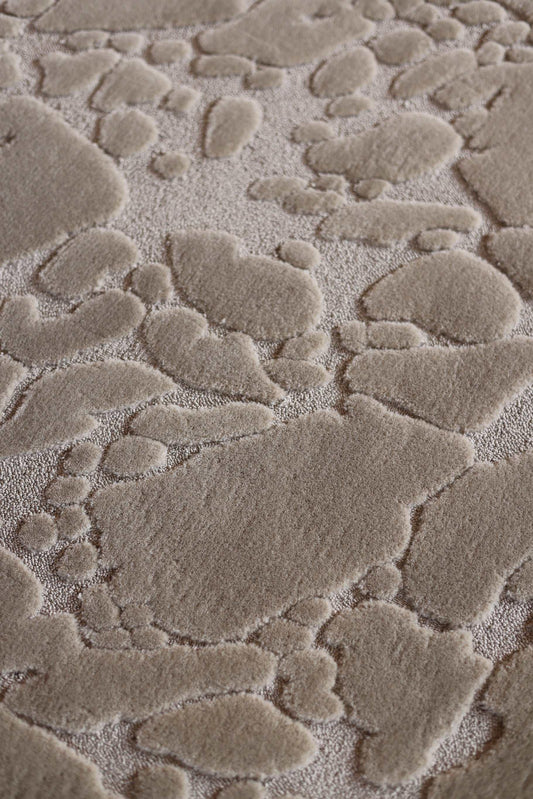 Melbourne Carpet -  Hand Carded Semi-Worsted New Zealand Wool and Bamboo Silk - Zuma UAE