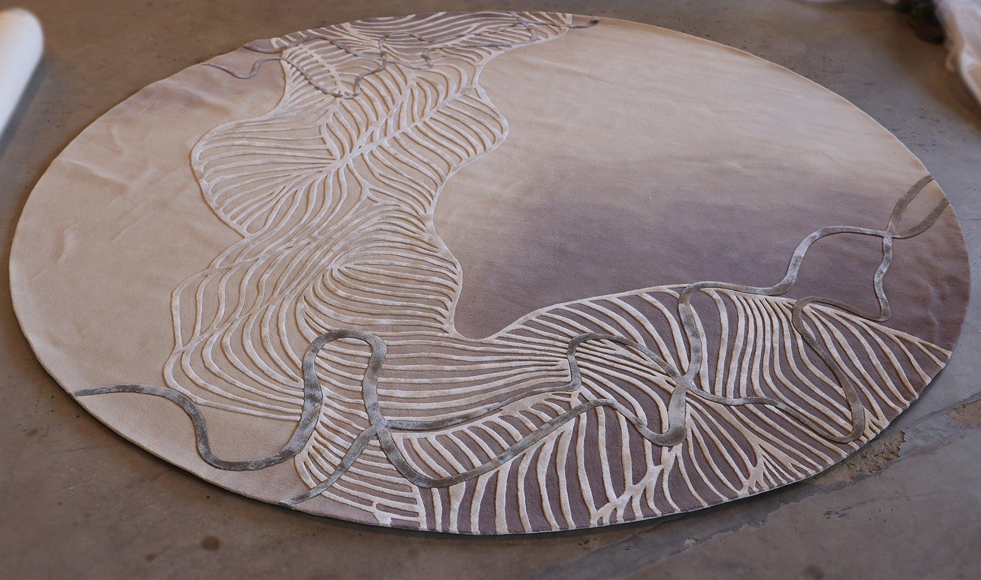 2m Silk Ribbons Round (Original) Carpet - New Zealand Wool and Bamboo Silk - Zuma UAE