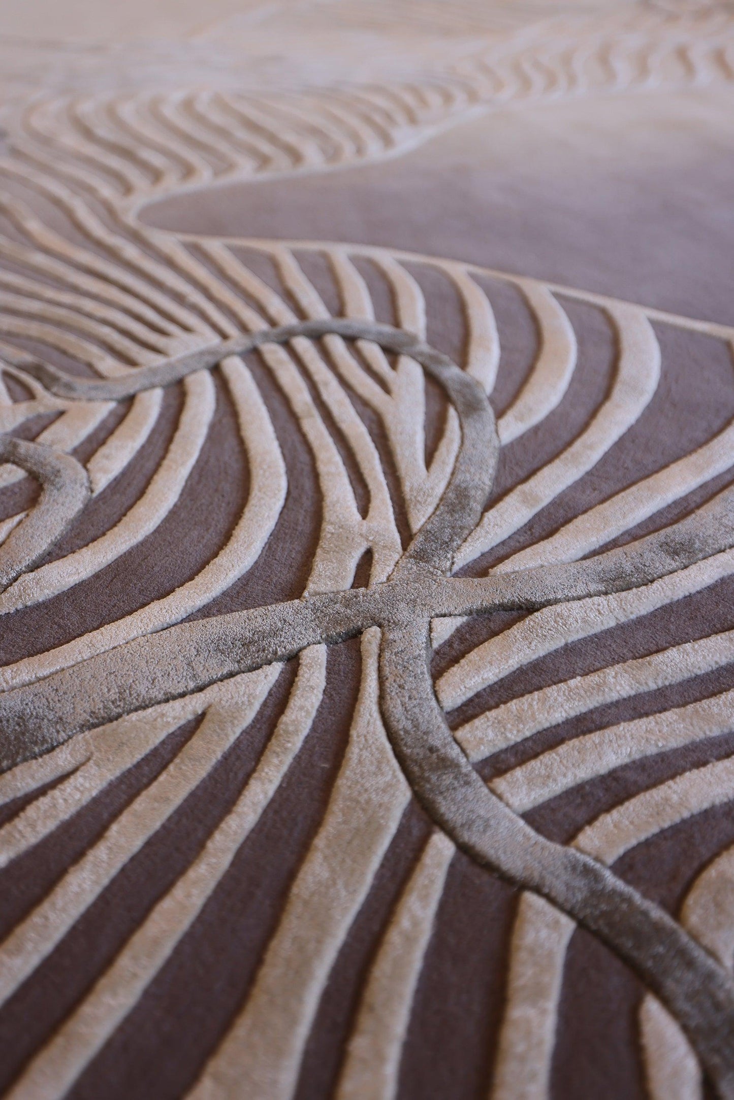 4m Silk Ribbons Round (Original) Carpet - New Zealand Wool and Bamboo Silk - Zuma UAE