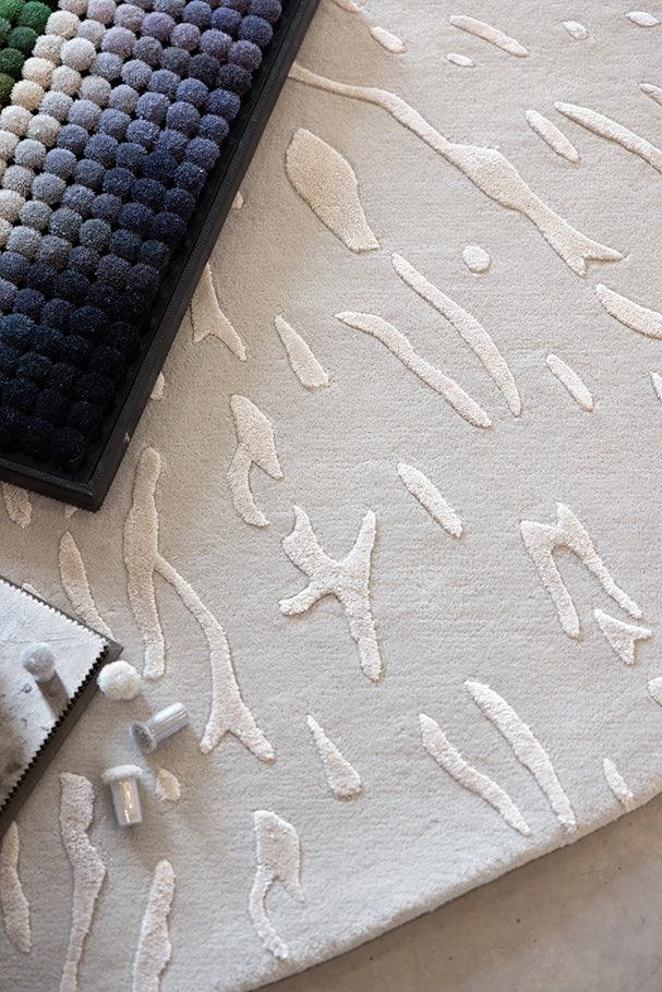 4*6m Silk Splatter 2.0 (Cold Grey) Carpet - New Zealand Wool and Polished Cotton Silk - Zuma UAE