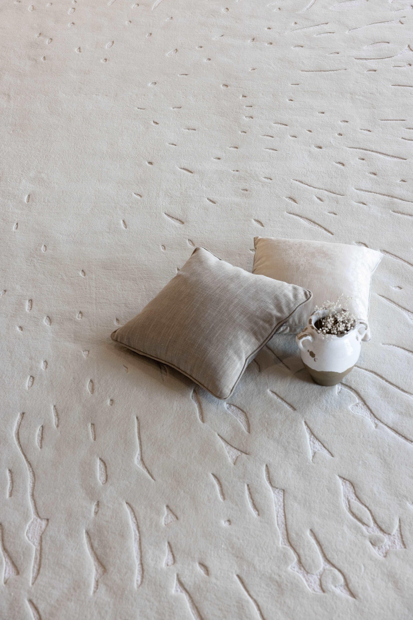 Loop Splatter 3.0 Carpet - Extra Fine Australian Wool and Tencel - Zuma UAE