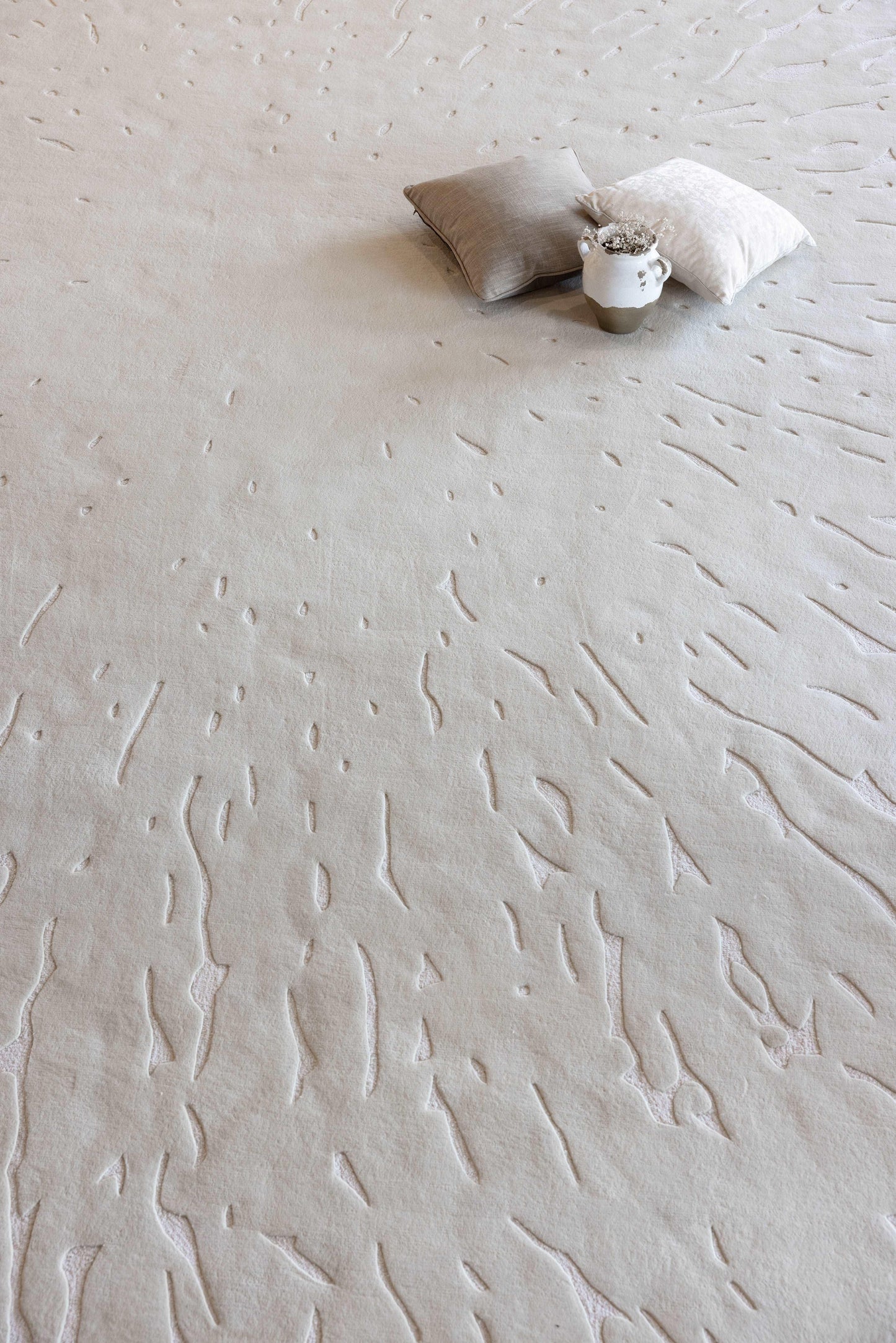 Loop Splatter 3.0 Carpet - Extra Fine Australian Wool and Tencel - Zuma UAE