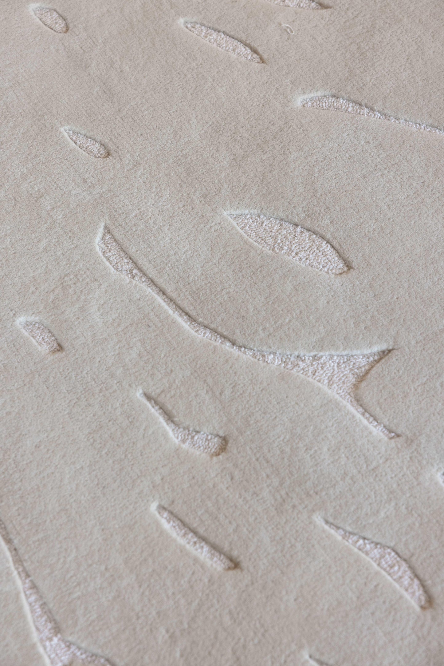 Loop Splatter 3.0 Carpet - Extra Fine Australian Wool and Tencel - Zuma UAE