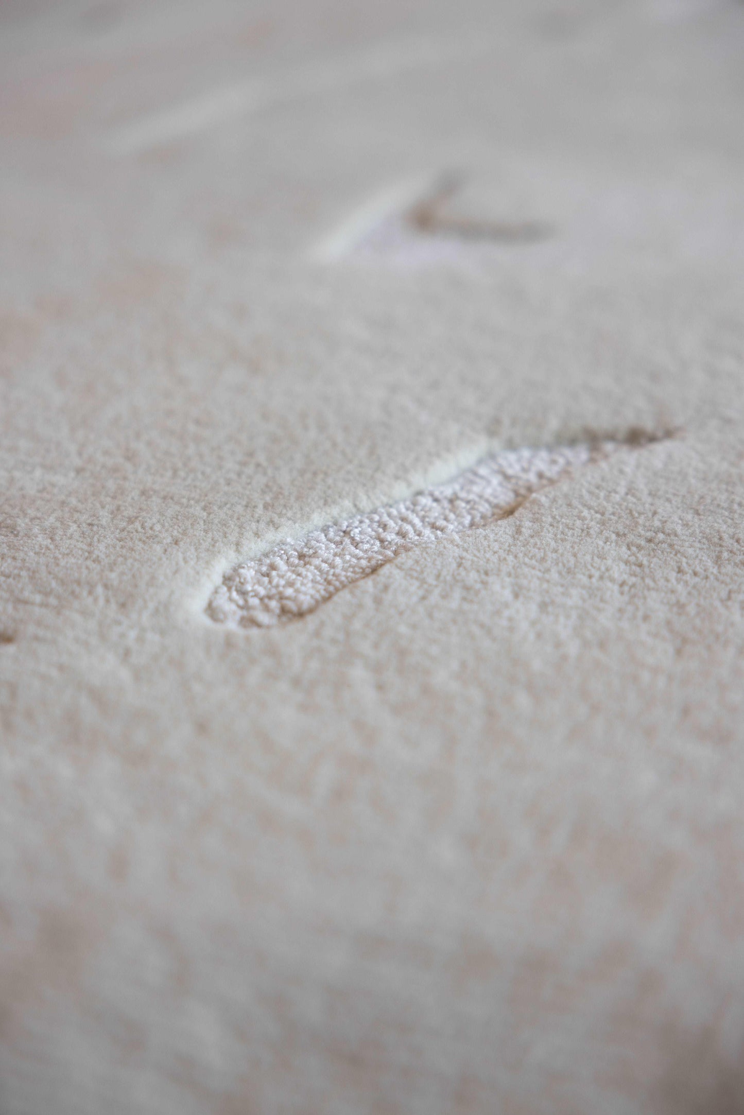 Loop Splatter 3.0 Carpet - Extra Fine Australian Wool and Tencel - Zuma UAE