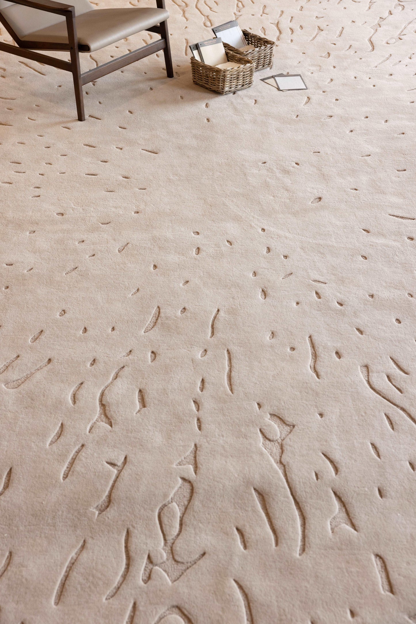 Loop Splatter 3.0 Carpet - Extra Fine Australian Wool and Tencel - Zuma UAE