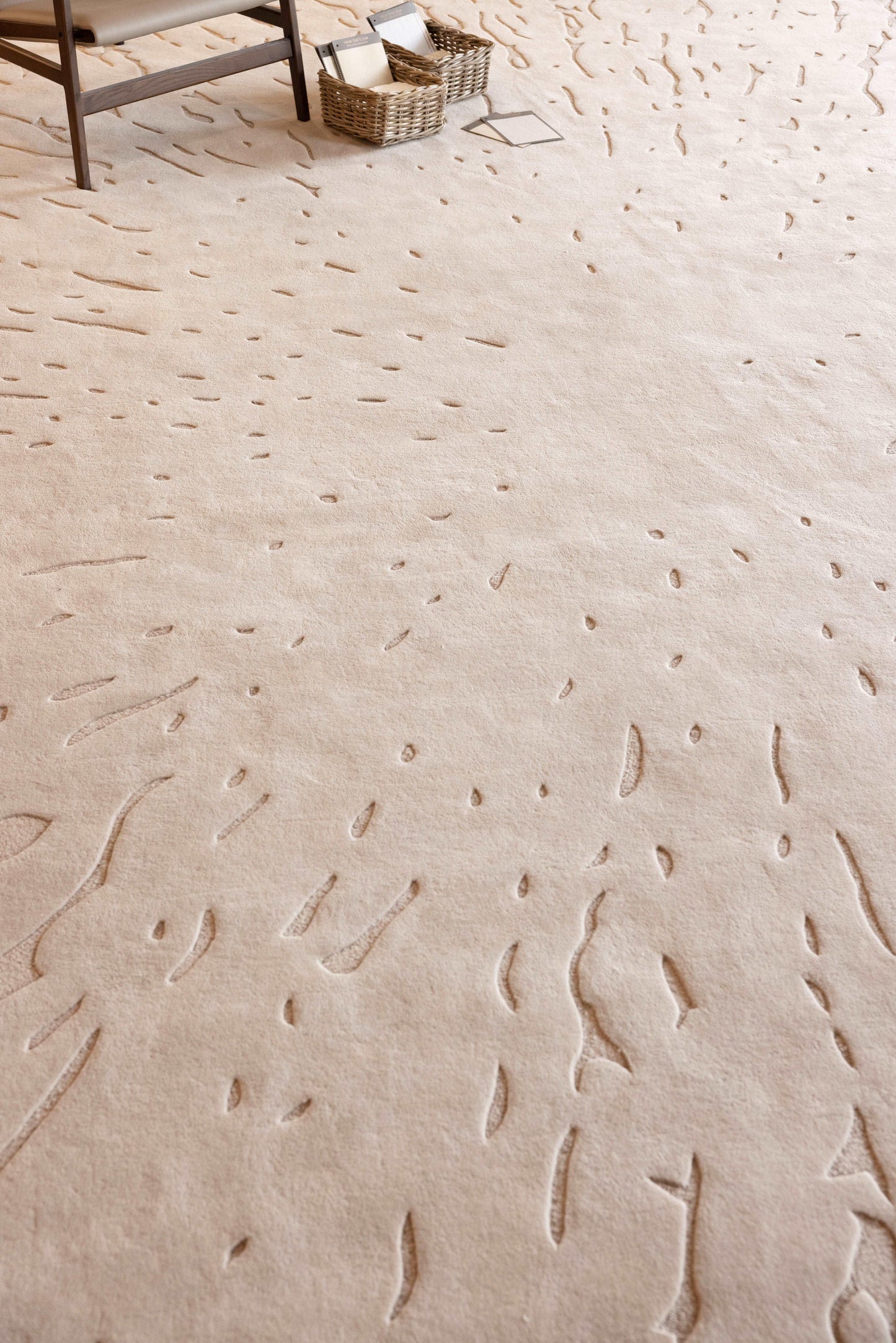 Loop Splatter 3.0 Carpet - Extra Fine Australian Wool and Tencel - Zuma UAE