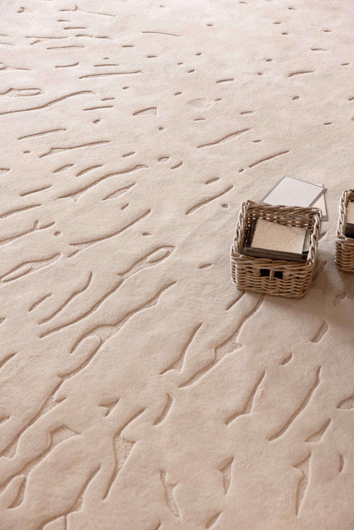 Loop Splatter 3.0 Carpet - Extra Fine Australian Wool and Tencel - Zuma UAE