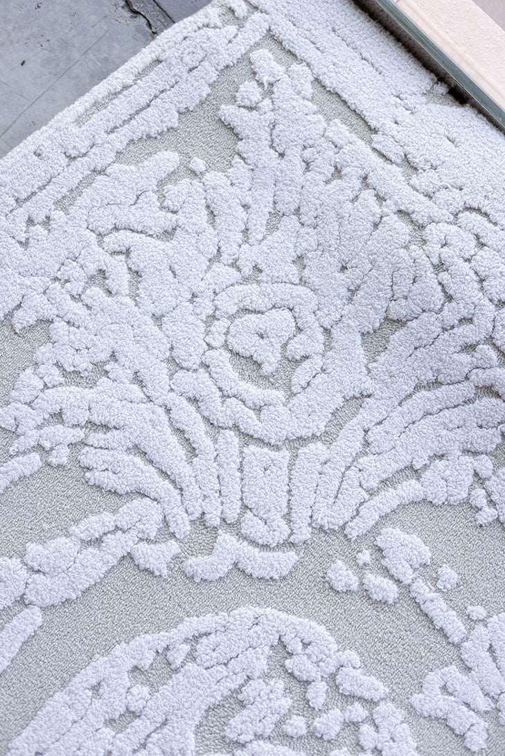 Chantelle Carpet - 50% Hand Carded Semi-Worsted New Zealand Wool 50% Tencel - Zuma UAE