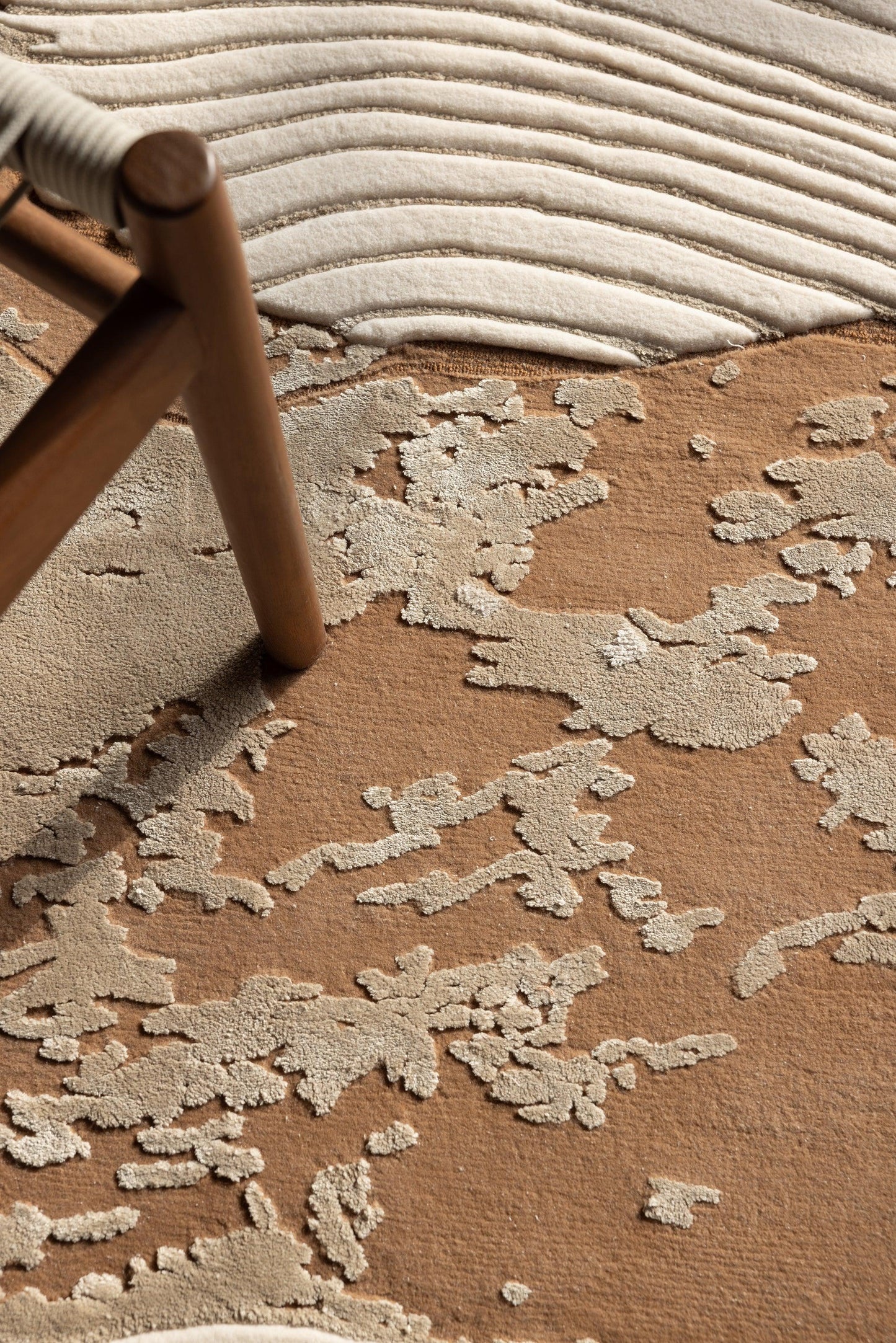 Vicuna Carpet - Hand Carded Spun Silk with Twisted Semi-Worsted - Zuma UAE