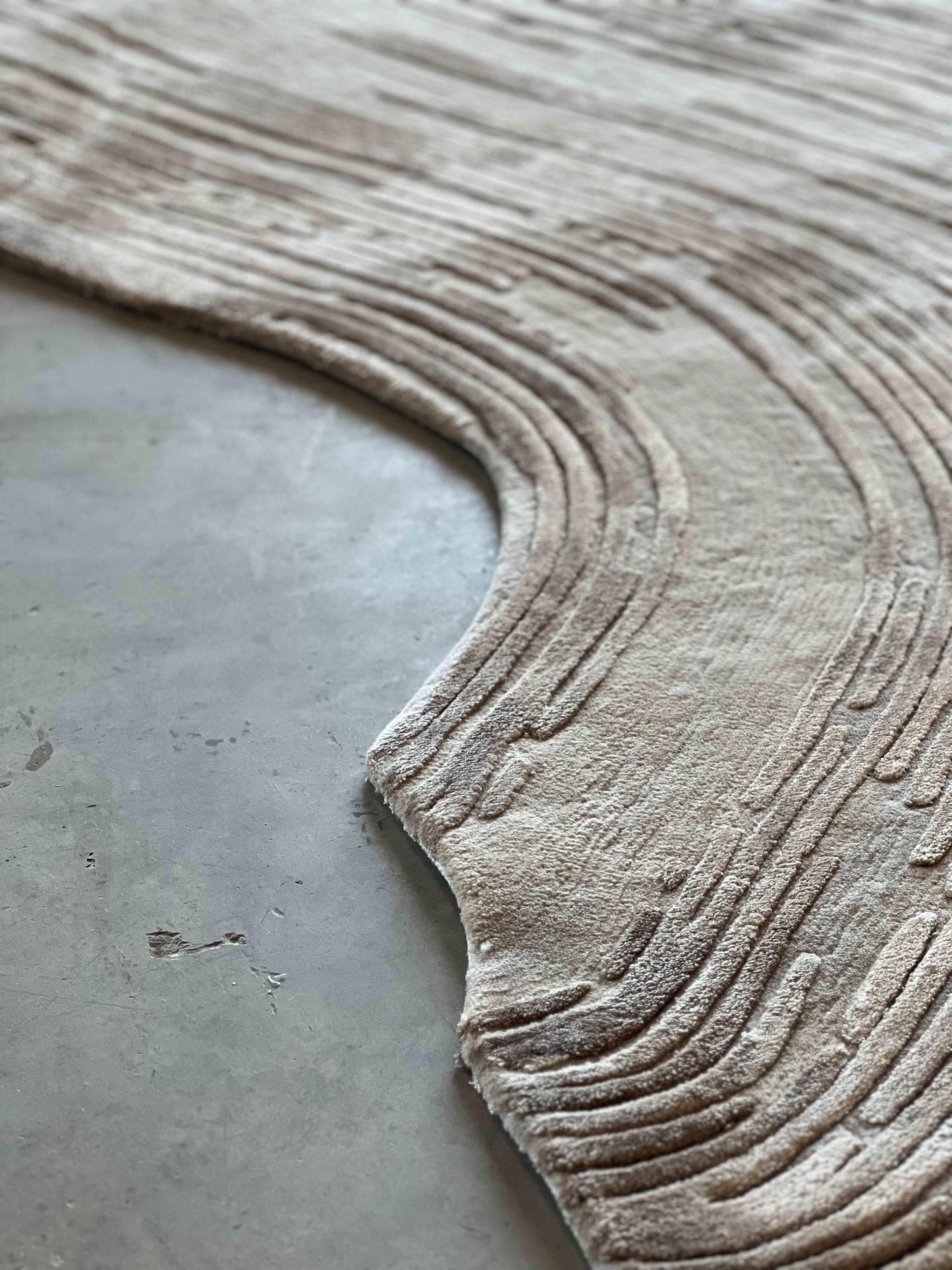 2*3m Fleur Praline Carpet -  New Zealand Wool and Polished Cotton Silk - Zuma UAE