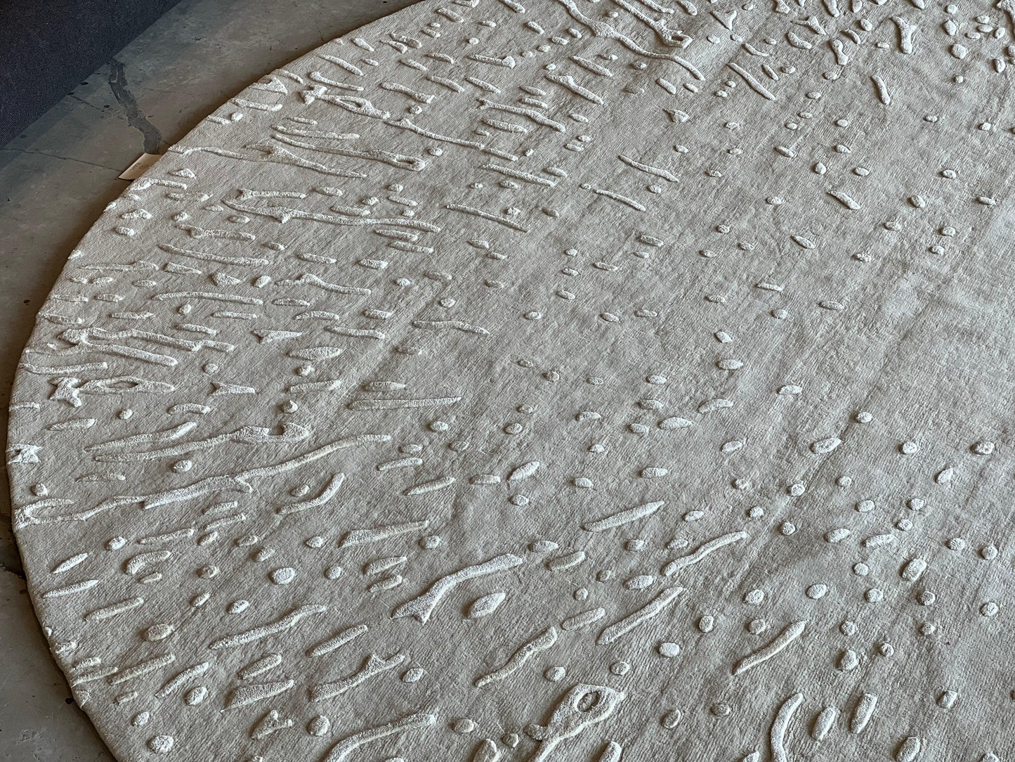 3m Silk Splatter Round (Ivory) Carpet Online - New Zealand Wool and Cotton Silk - Zuma UAE