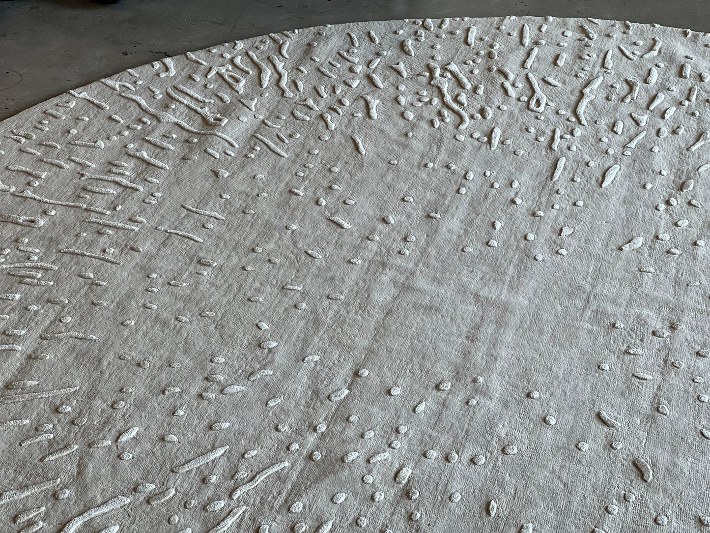 4m Silk Splatter Round (Ivory) Carpet Online - New Zealand Wool and Cotton Silk - Zuma UAE