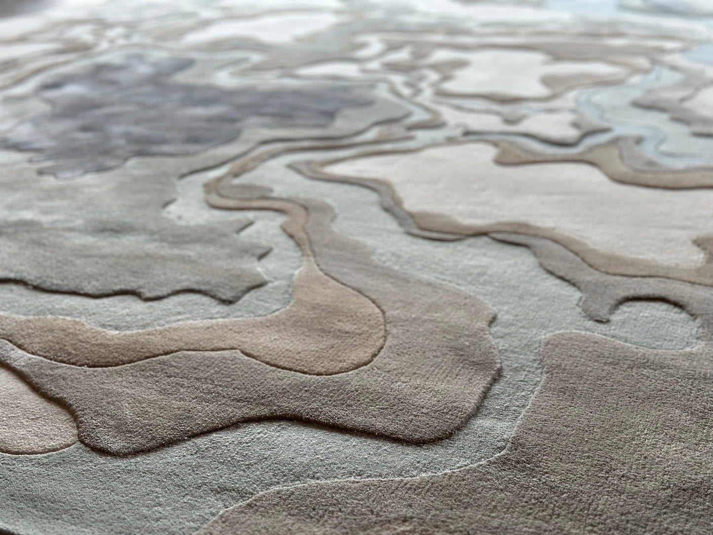 Oil Spill 2.0 (Original) Carpet - New Zealand Wool and Polished Cotton Silk - Zuma UAE