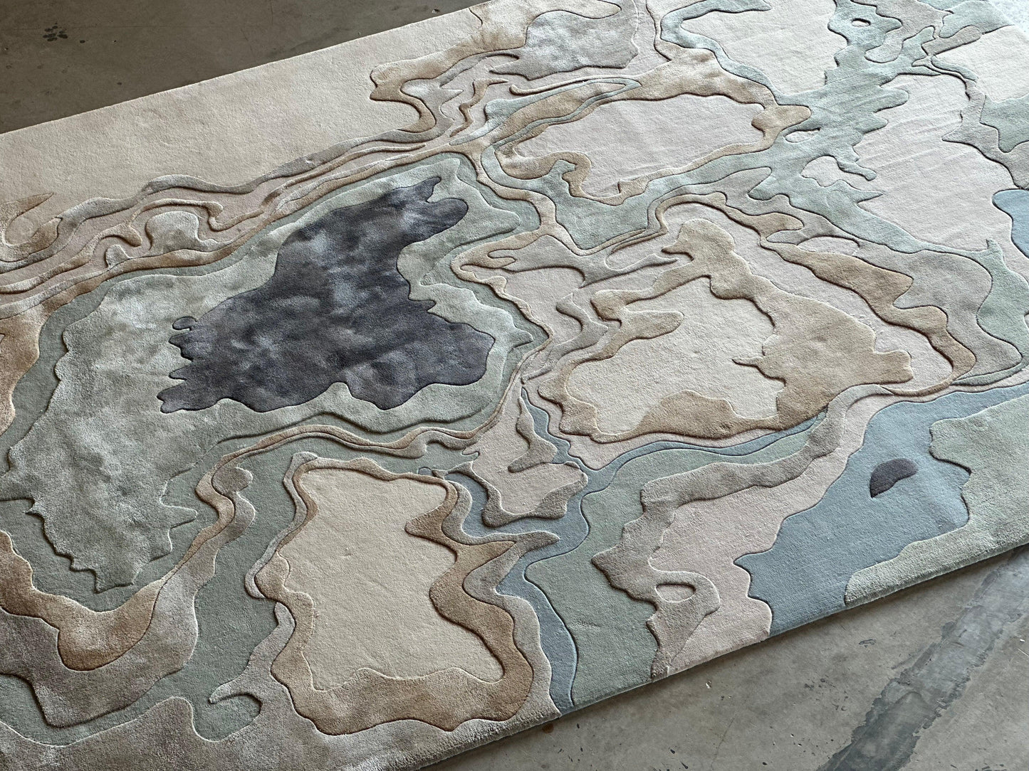 Oil Spill 2.0 (Original) Carpet - New Zealand Wool and Polished Cotton Silk - Zuma UAE