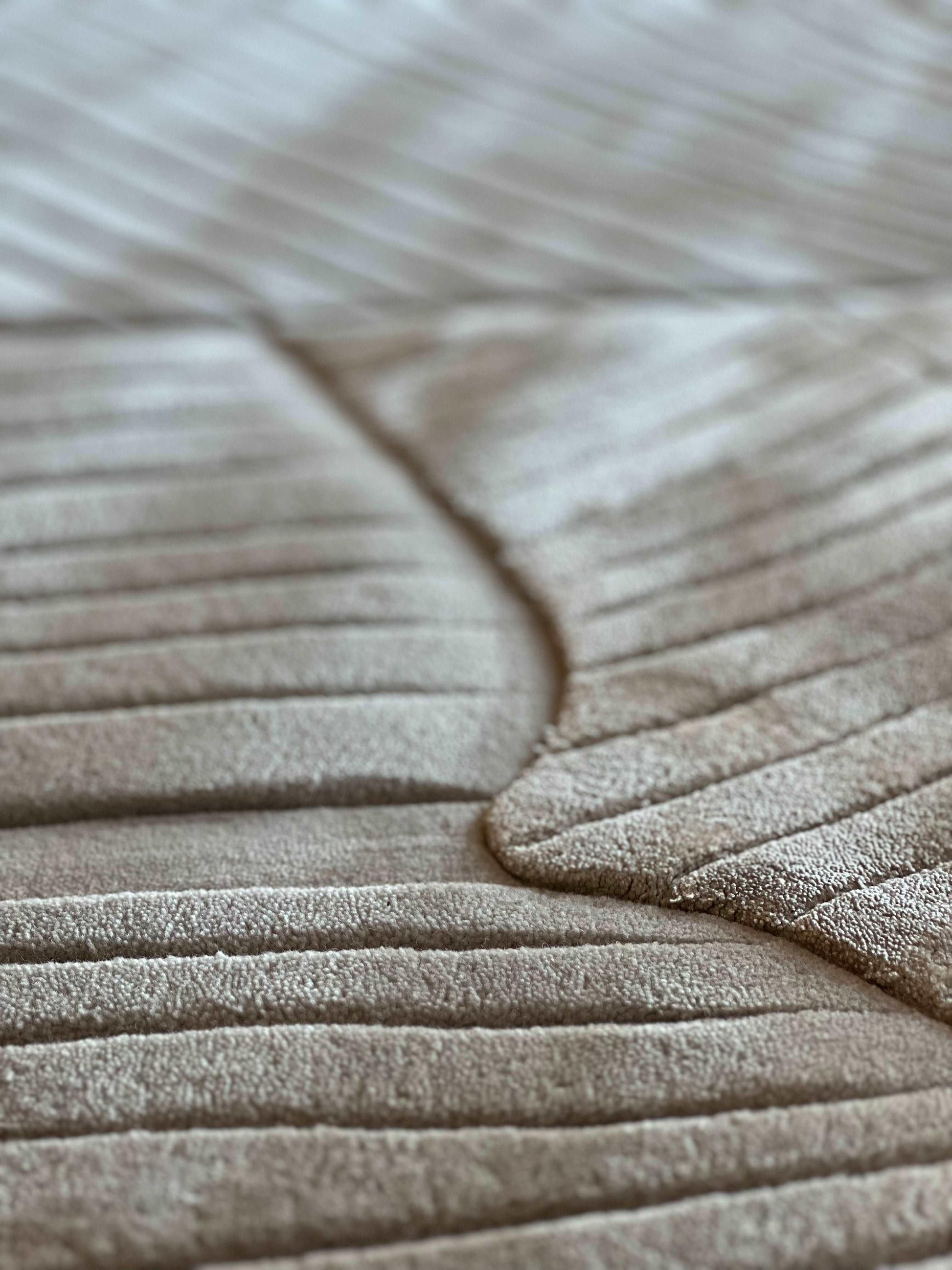 3.5*5m Leaves a Mark II Carpet - Hand tufted Bamboo Silk New Zealand Wool - Zuma UAE