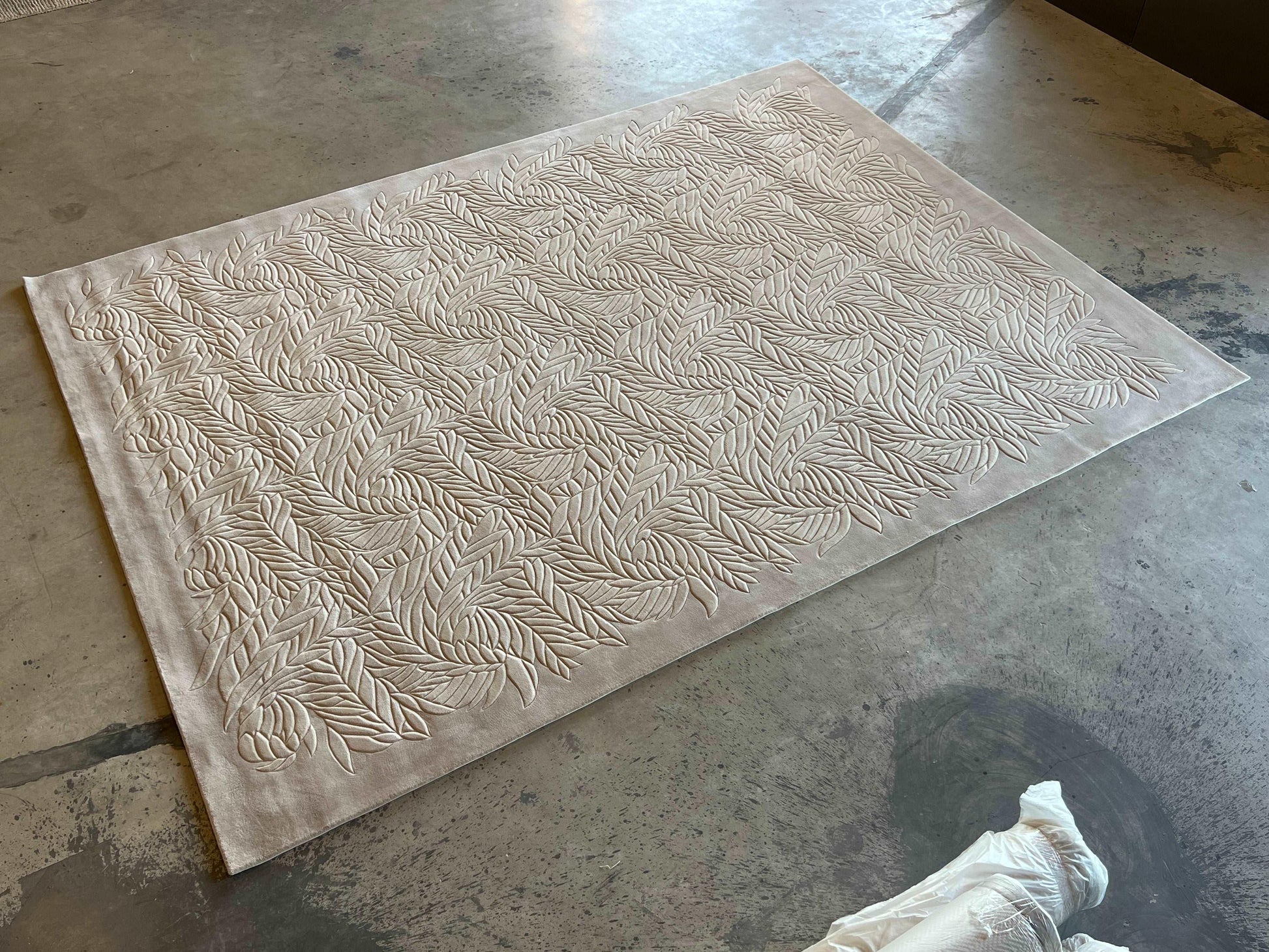 Leaves a Mark I Carpet - Hand-tufted New Zealand Wool - Zuma UAE