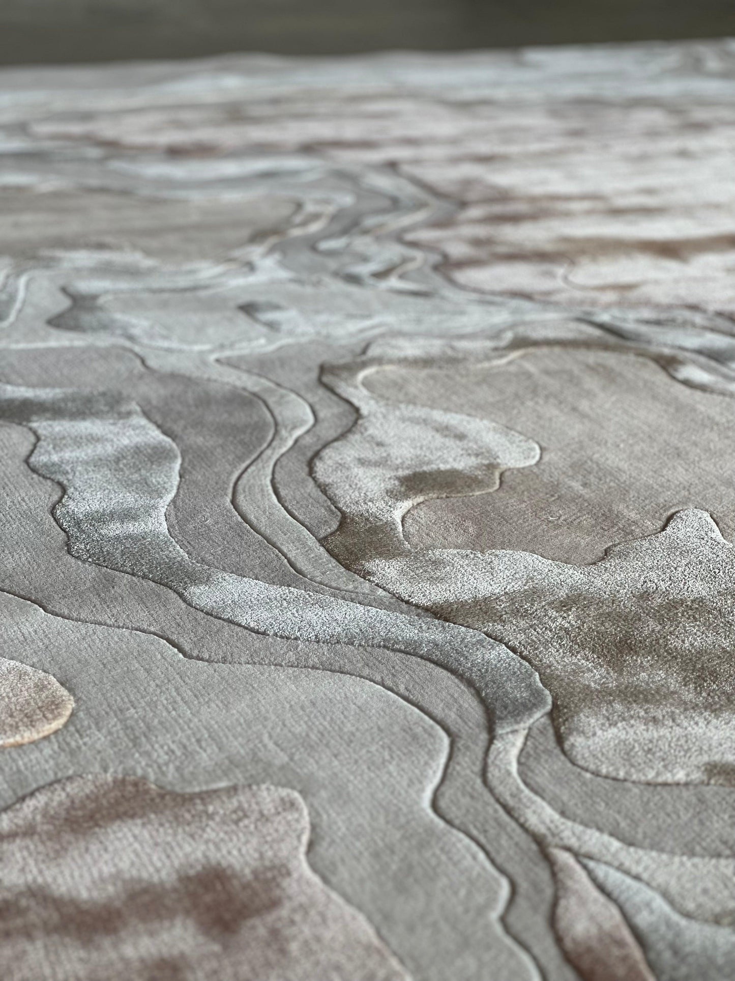 Oil Spill (Coral) Carpet - New Zealand Wool and Polished Cotton Silk - Zuma UAE