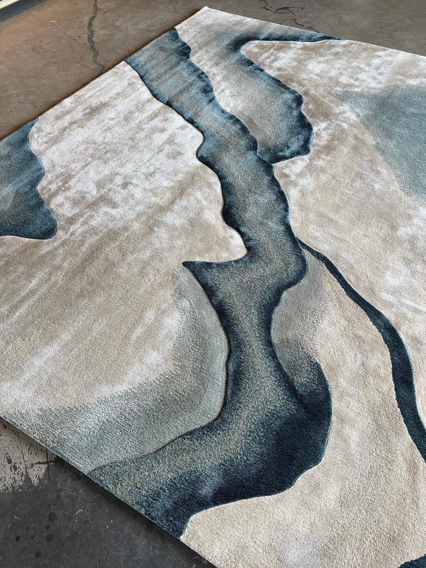 4*6m Saadiyat 3.0 Carpet - Hand Carded Semi Worsted New Zealand Wool and Bamboo Silk - Zuma UAE