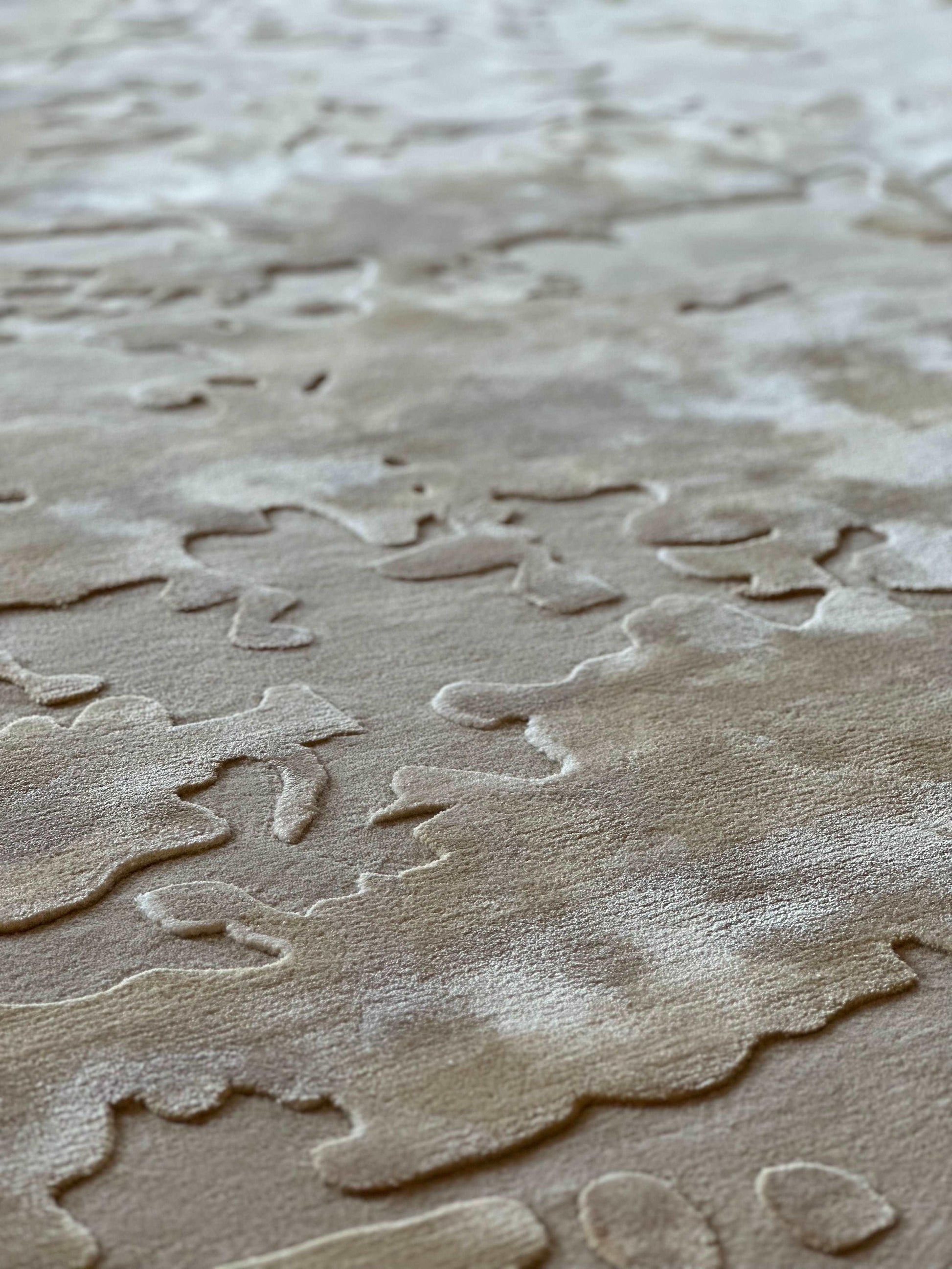 Mai Carpet - New Zealand Wool and Tencel - Zuma UAE