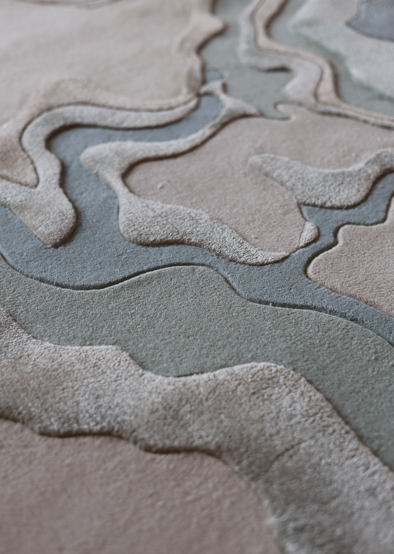 4*6 Oil Spill 2.0 (Original) Carpet - New Zealand Wool and Polished Cotton Silk - Zuma UAE