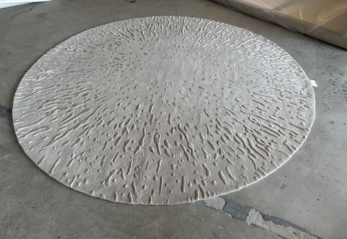 Silk Splatter Round (Taupe) Carpet - Zuma UAE