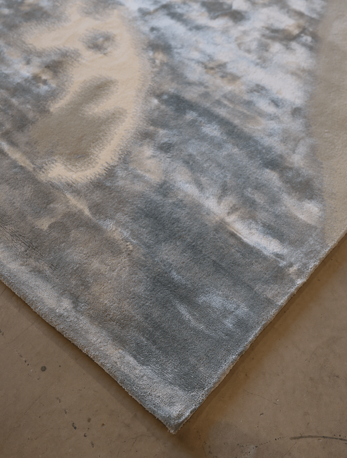 Pangea Carpet - New Zealand Wool and Polished Cotton Silk - Zuma UAE