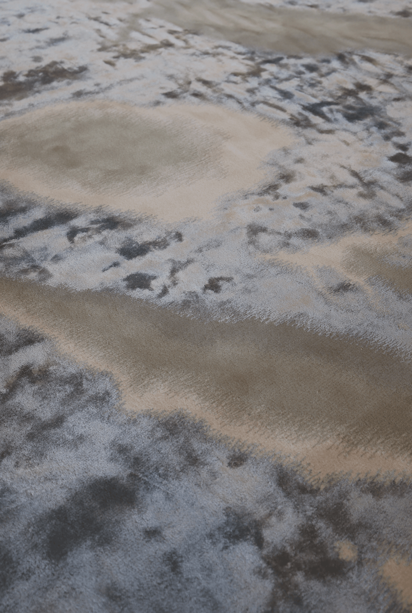 Pangea Carpet - New Zealand Wool and Polished Cotton Silk - Zuma UAE