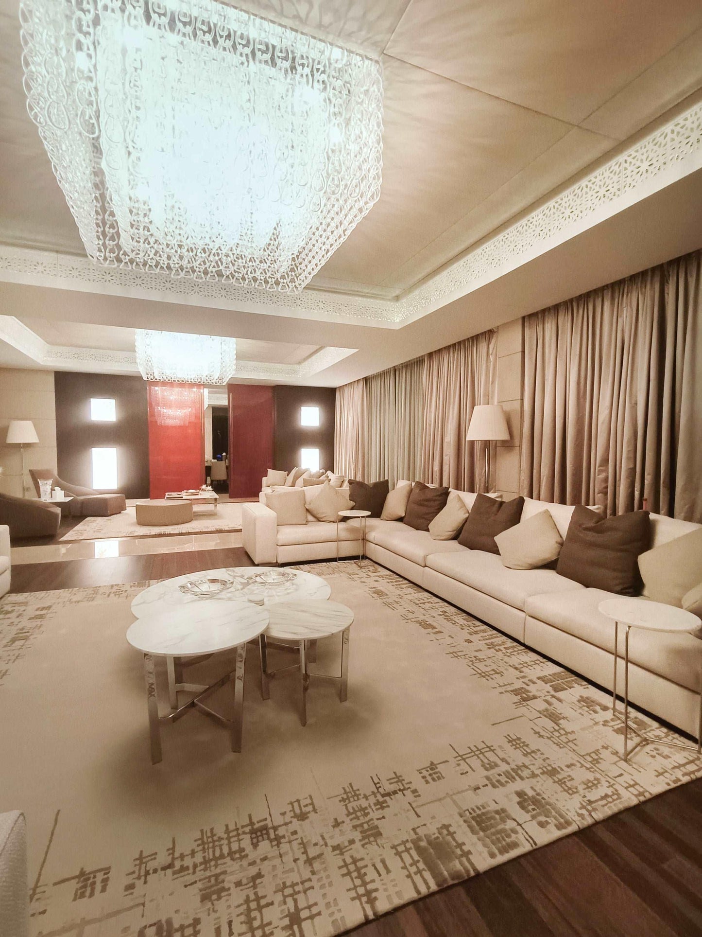 2.5*3.5m Disguise (Crema) Carpet - New Zealand Wool and Bamboo Silk - Zuma UAE