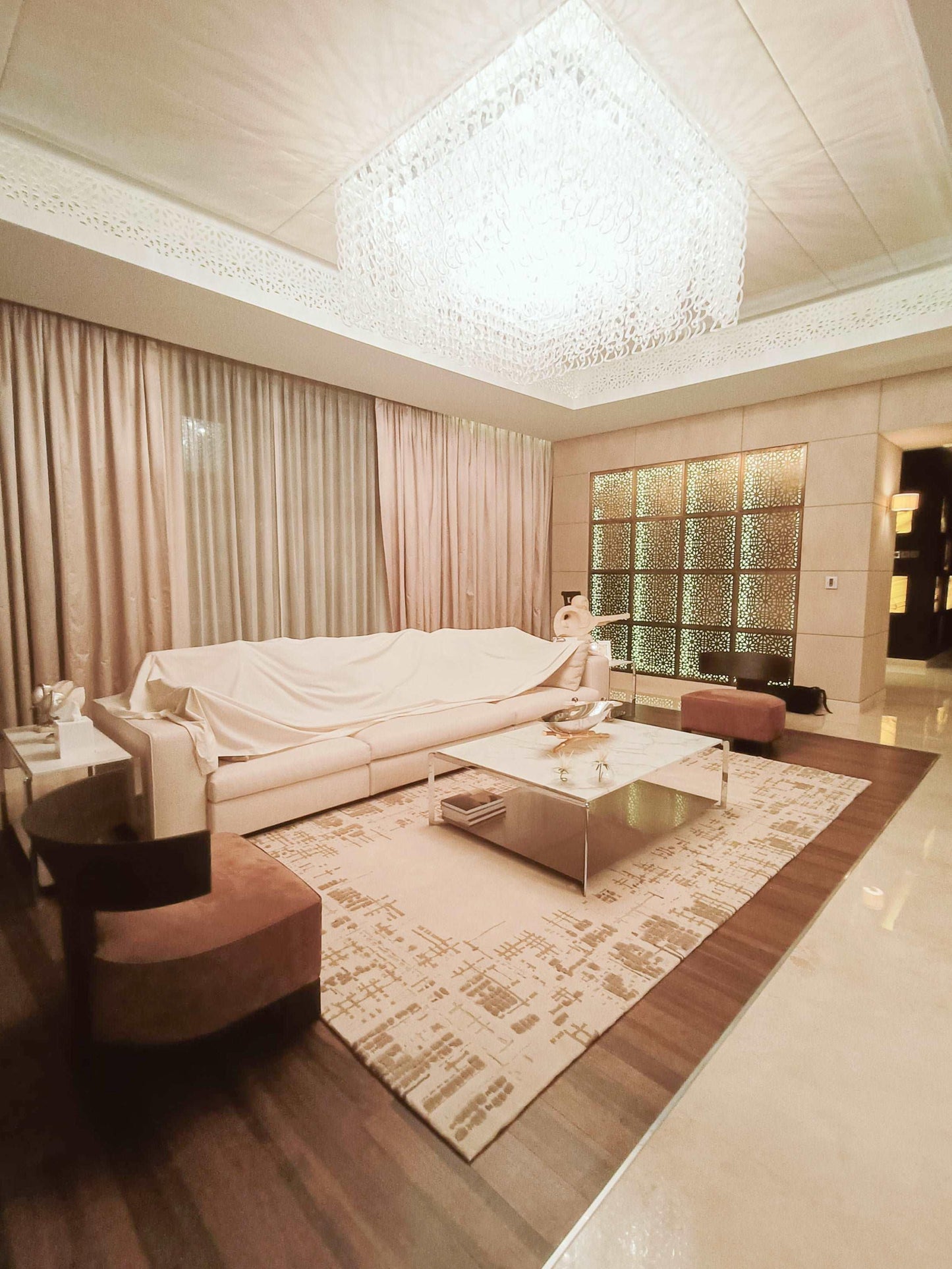 3.5*5m Disguise (Crema) Carpet - New Zealand Wool and Bamboo Silk - Zuma UAE