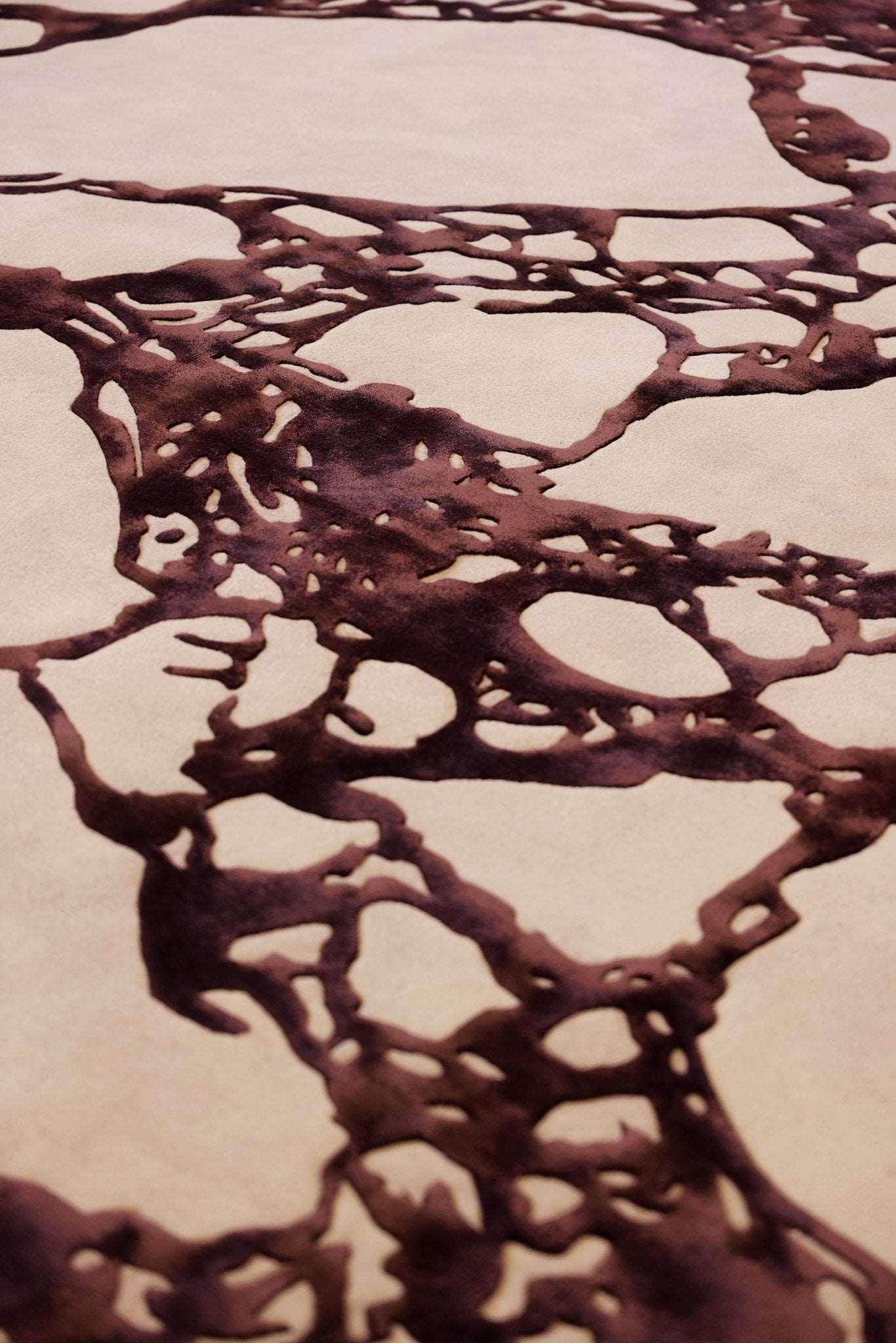 Arabescato (Wine) Carpet - Hand Carded Semi-Worsted New Zealand Wool and Bamboo Silk - Zuma UAE