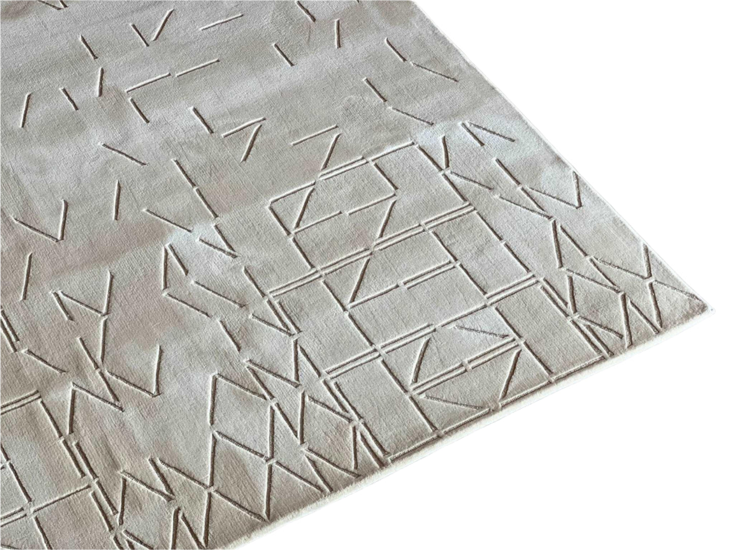 Bohemian White Carpet - Hand Carded Semi-Worsted New Zealand Wool - Zuma UAE