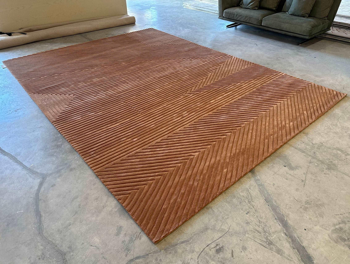 Linea II Carpet - Hand Tufted in Semi-Worsted New Zealand - Zuma UAE