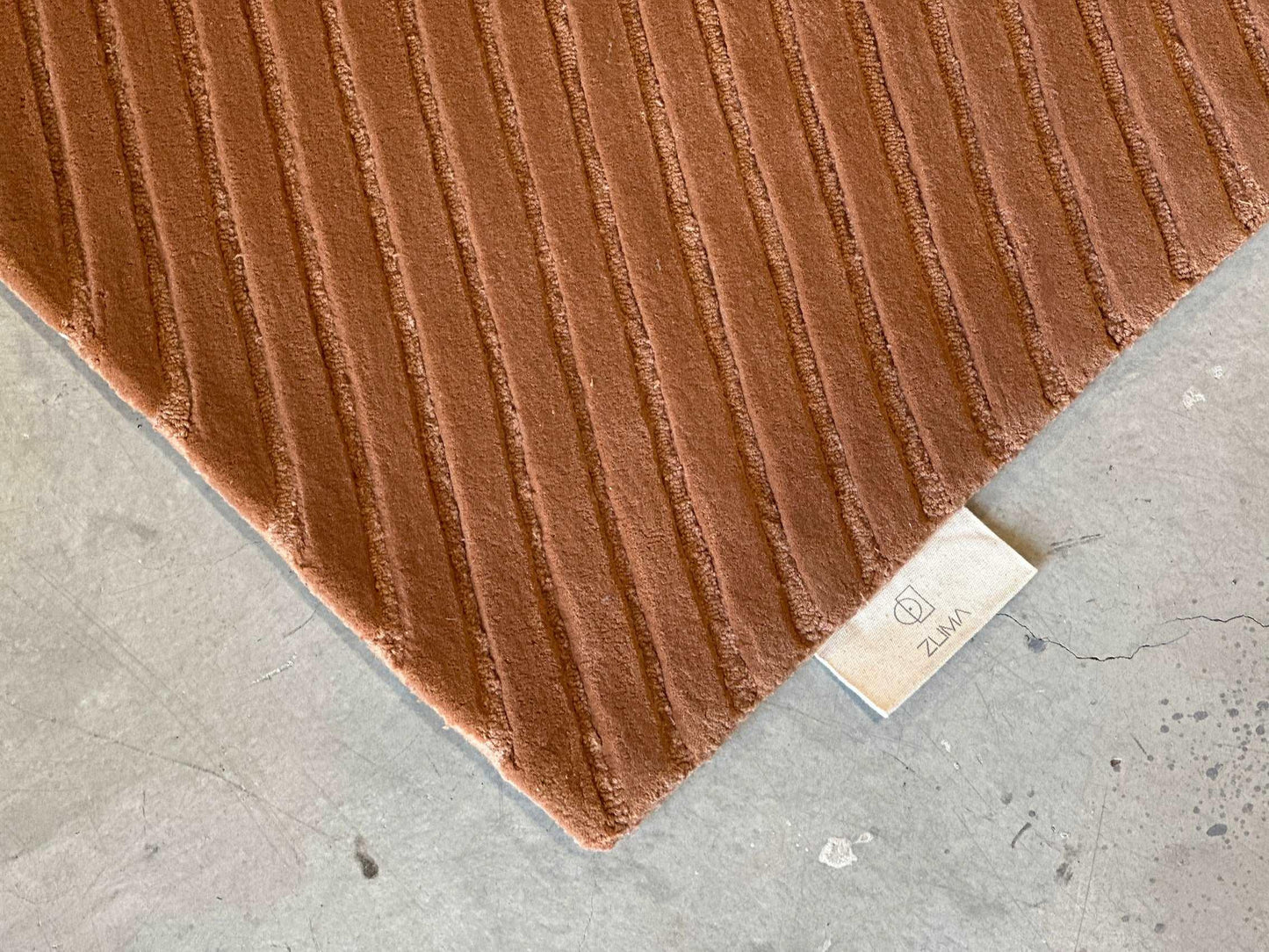 Linea II Carpet - Hand Tufted in Semi-Worsted New Zealand - Zuma UAE