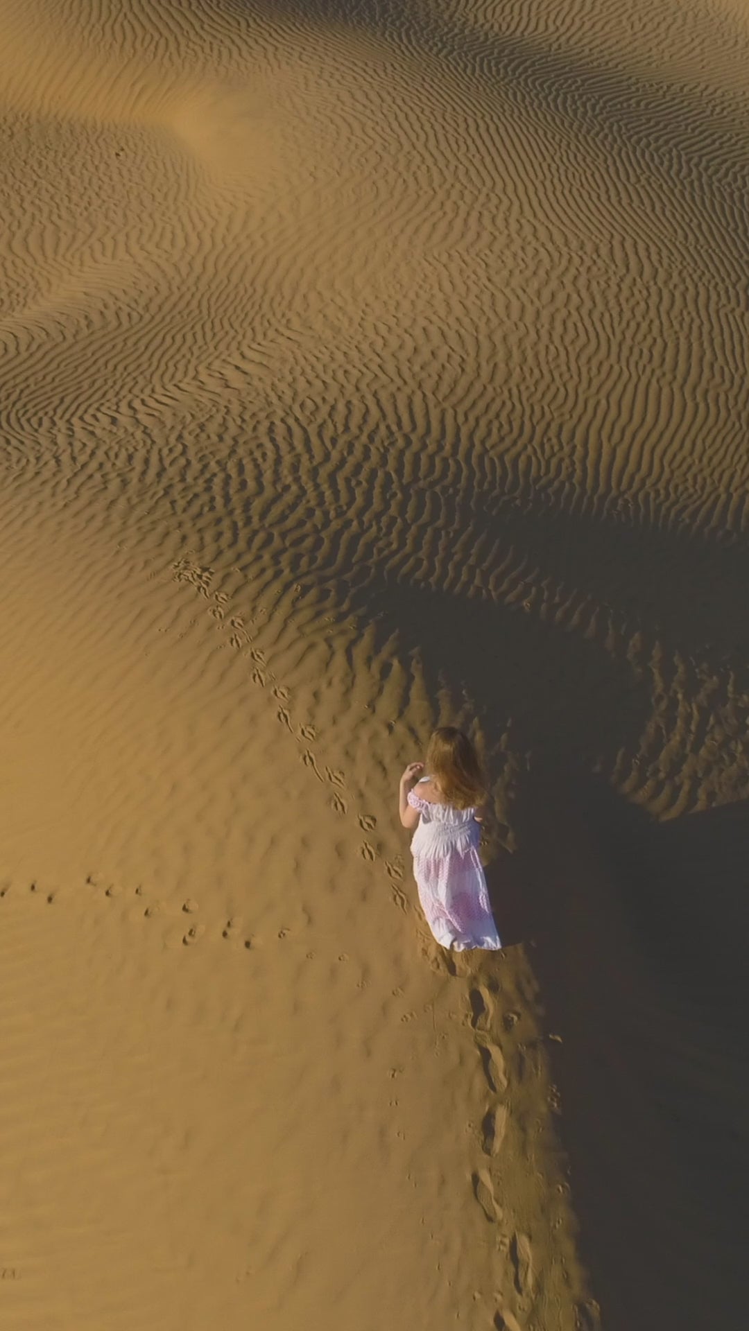 3*3.5m Dunes Carpet - Hand-tufted in Bamboo Silk and Hand Carded Semi-Worsted New Zealand Wool - Zuma UAE