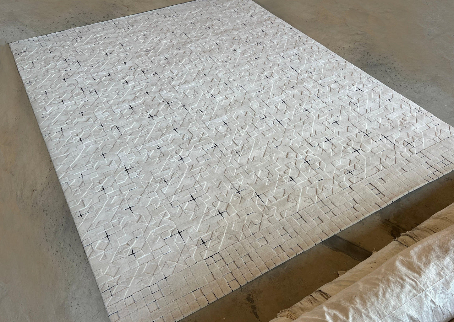 Peek-a-Boo (B&W) Carpet - Hand tufted in New Zealand Wool - Zuma UAE