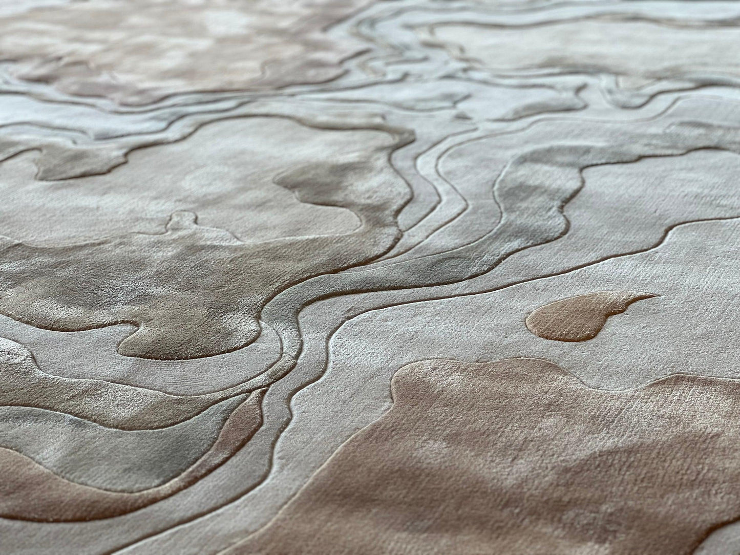 Oil Spill (Coral) Carpet - New Zealand Wool and Polished Cotton Silk - Zuma UAE