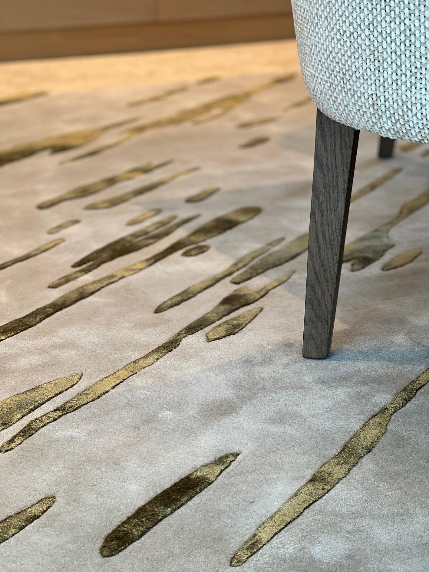 Tapir (Olive Green) Carpet - Bamboo Silk & Wool - Zuma UAE