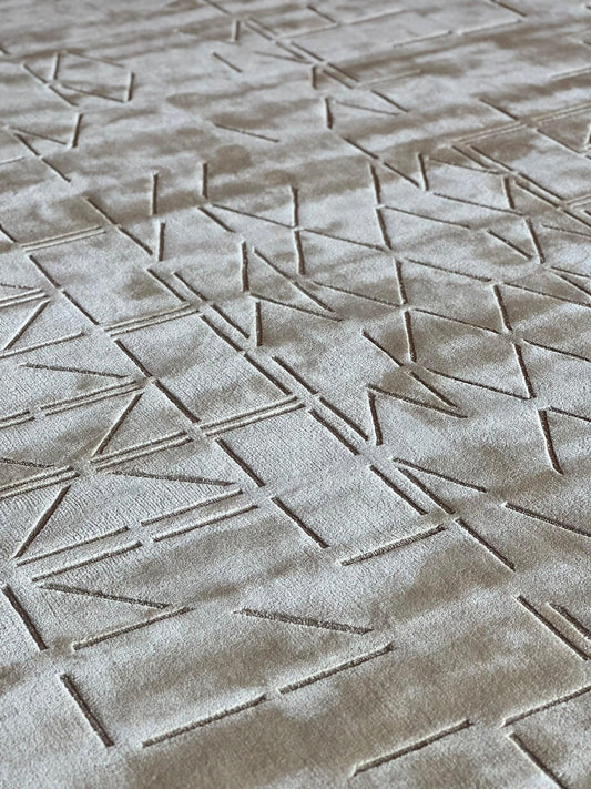 3*5m Zuma Sparse Carpet - Hand tufted in Bamboo Silk  - Zuma UAE