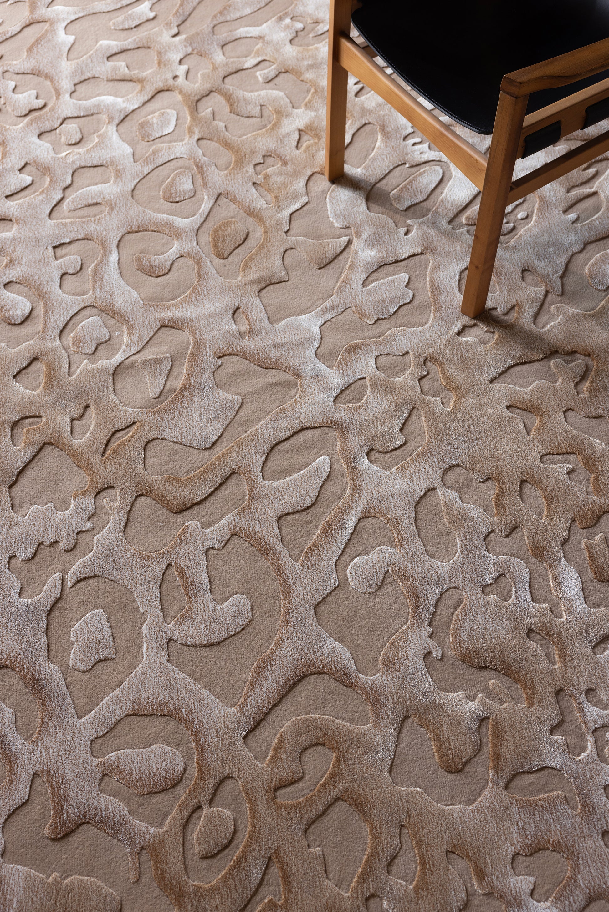 Jawai Carpet - 100% Semi-Worsted New Zealand Wool and Tencel - Zuma UAE