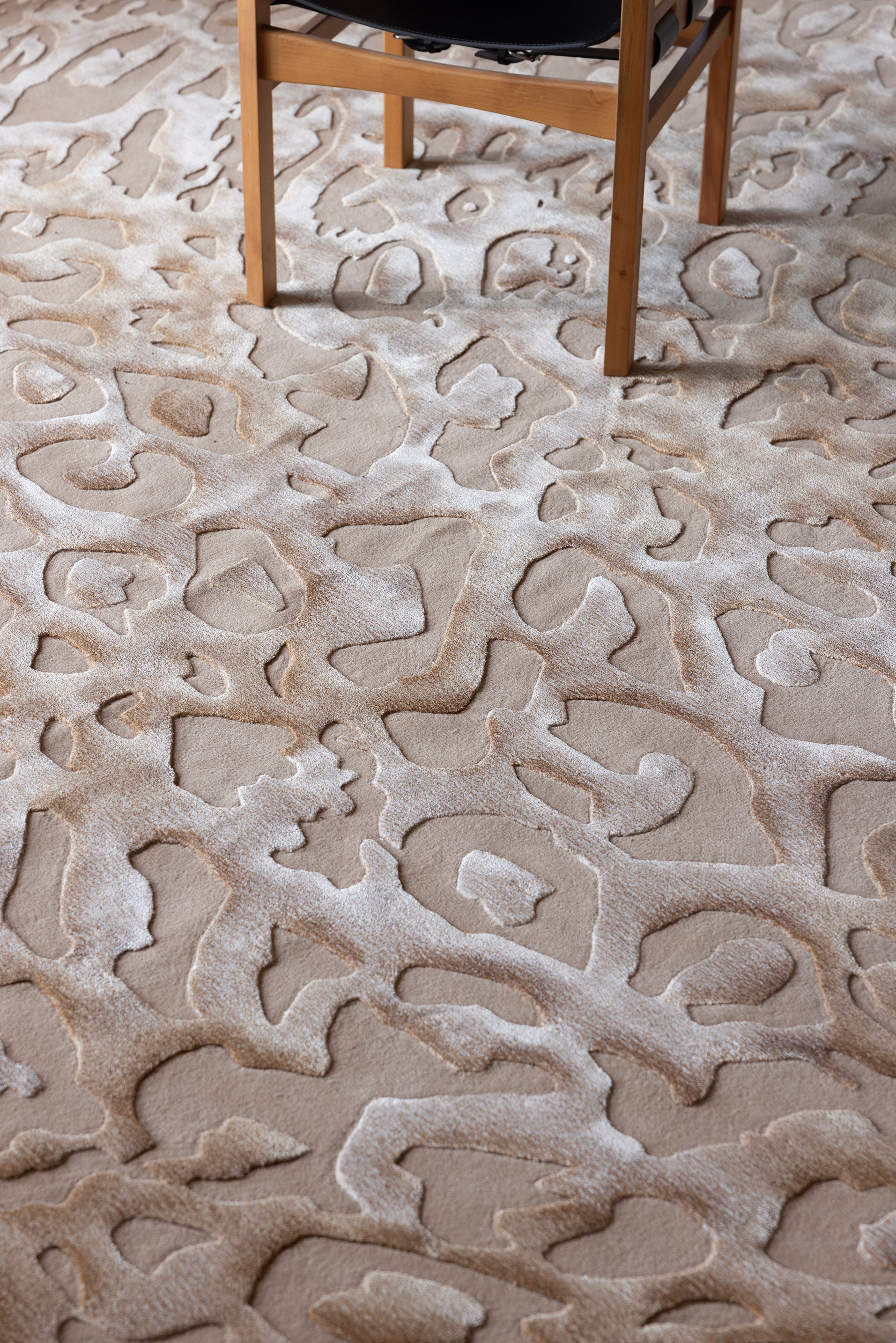 Jawai Carpet - 100% Semi-Worsted New Zealand Wool and Tencel - Zuma UAE