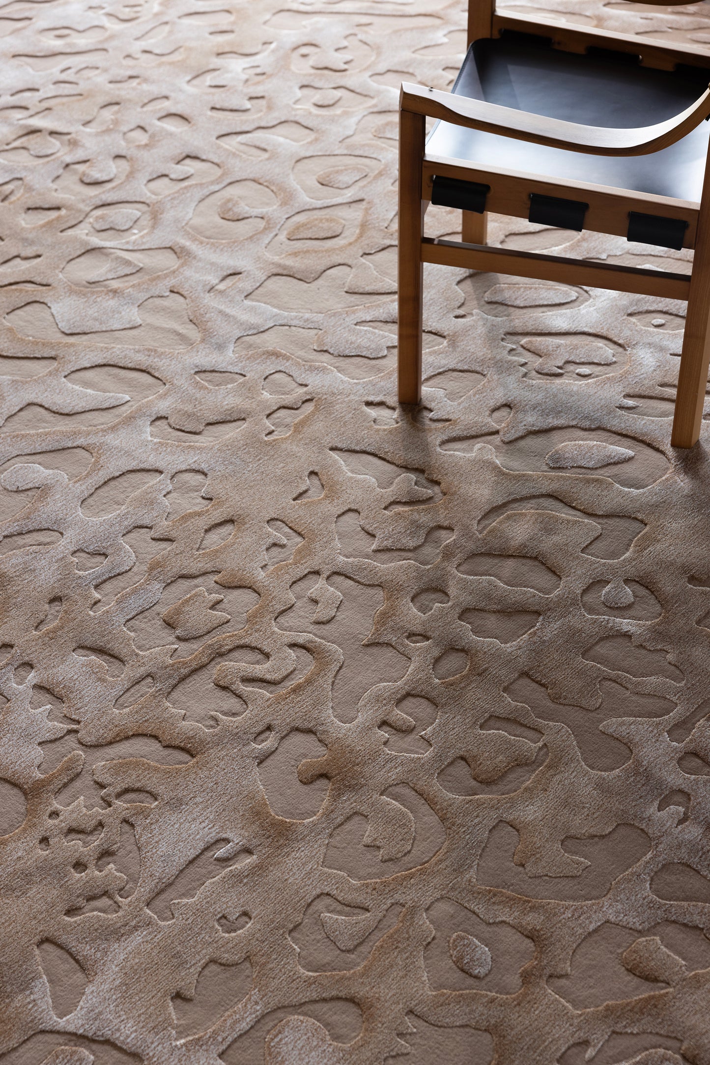 Jawai Carpet - 100% Semi-Worsted New Zealand Wool and Tencel - Zuma UAE