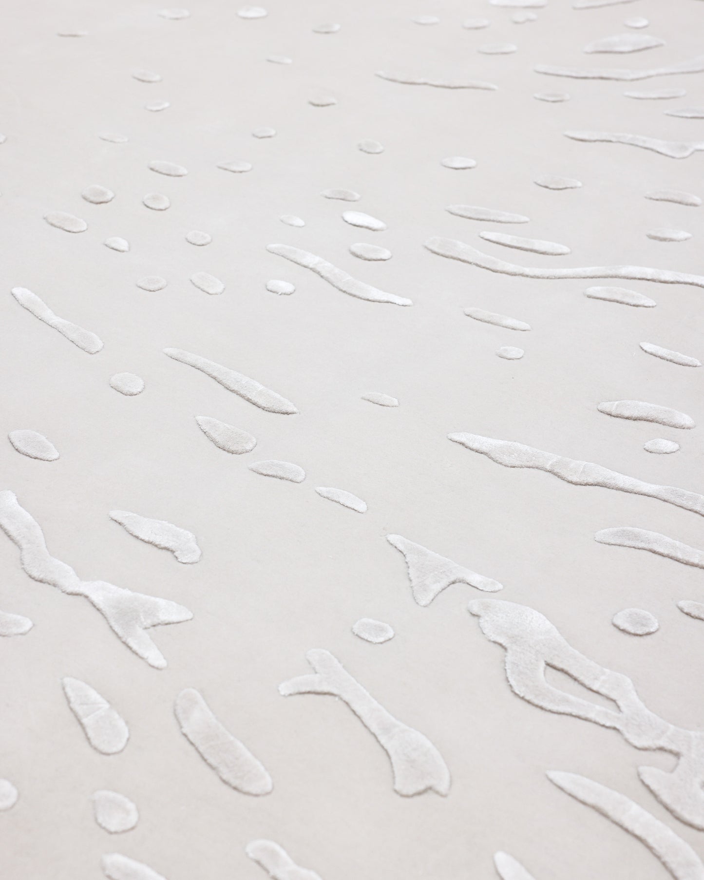 Silk Splatter 2.0 (Snow White)