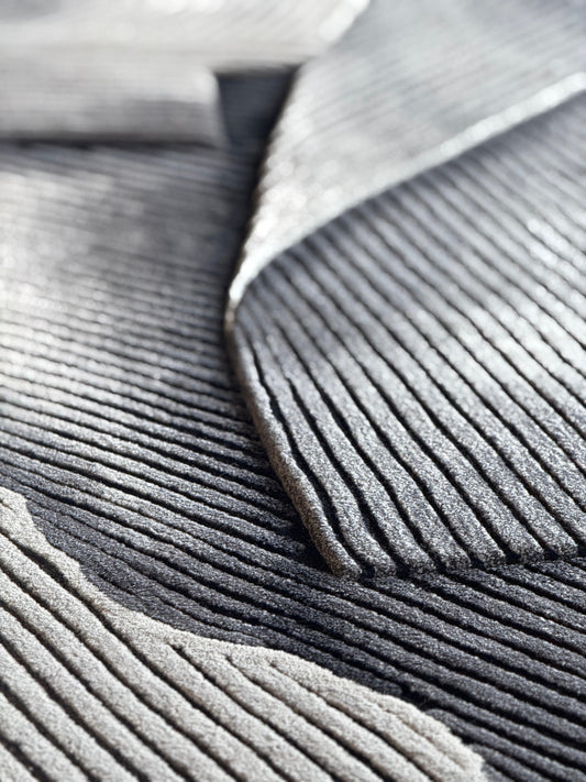 Pleats (Carbon)