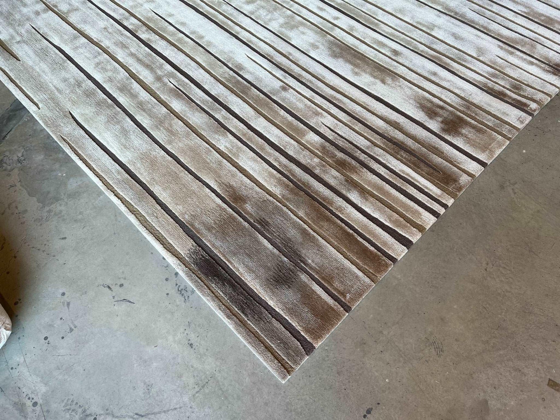 3*4m Autumn Carpet - Hand-tufted in Bamboo Silk - Zuma UAE