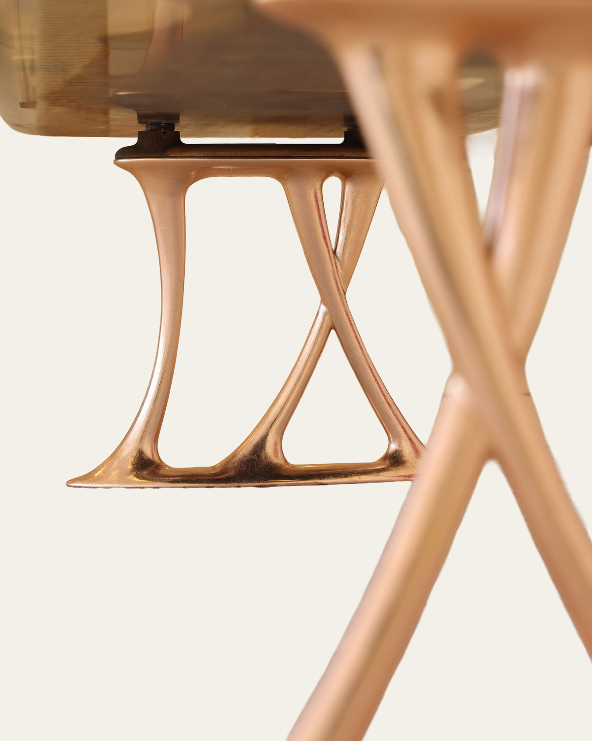 Liscio Dining Table