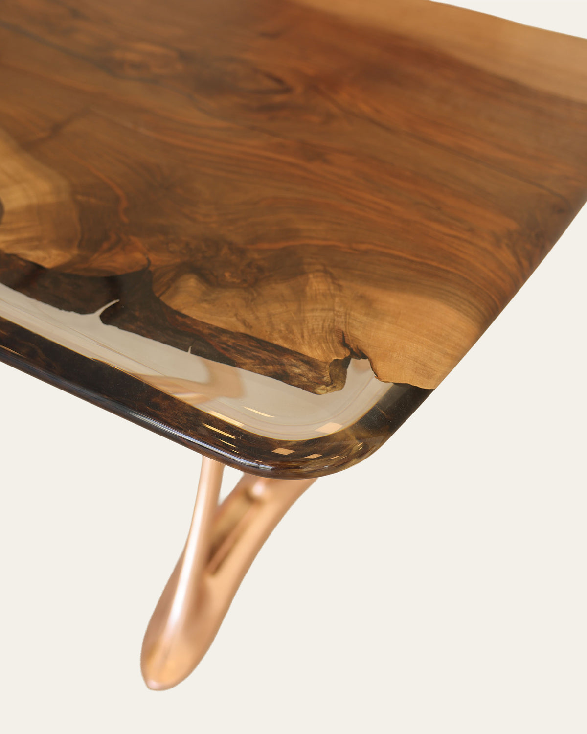 Liscio Dining Table